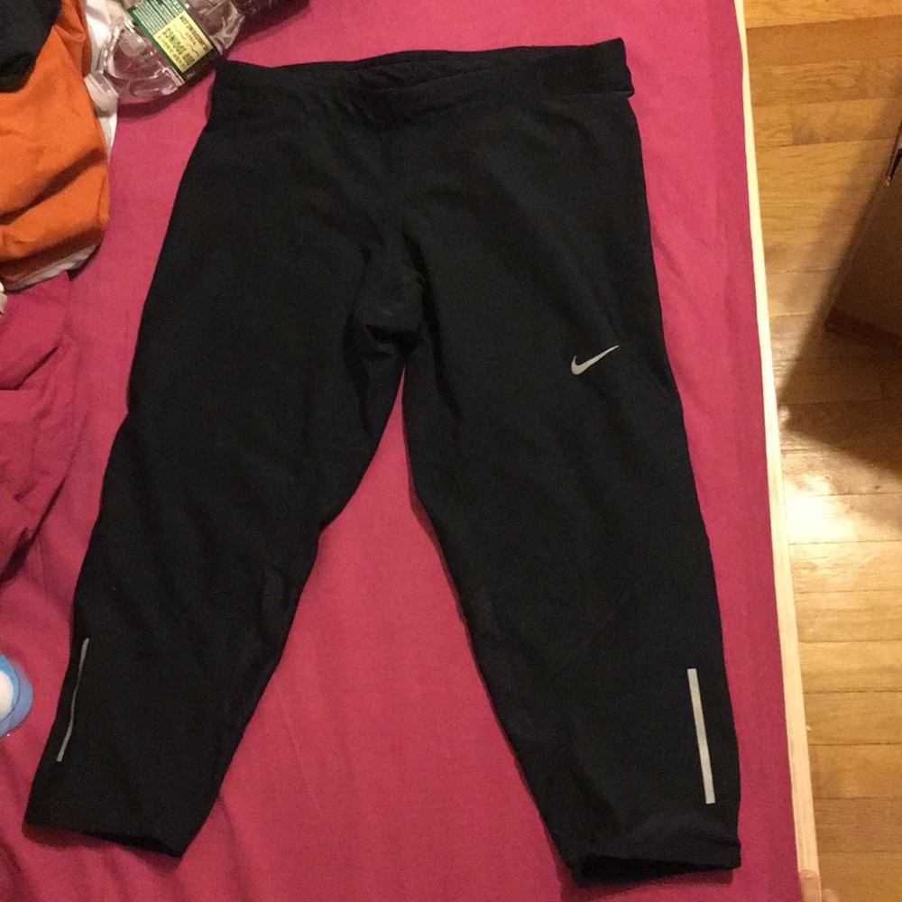 Nike Cropped Leggings